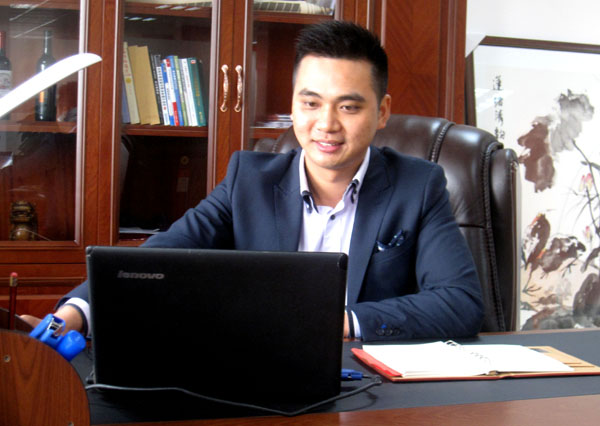 嚴家寶：超市
辦公用家具報價開到百姓家門口