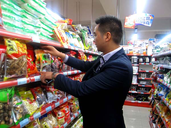 嚴家寶：超市
辦公用家具報價開到百姓家門口