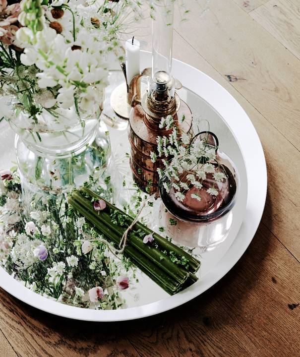 家里擺一盆綠植，
辦公家具家具給生活增添一點小確幸