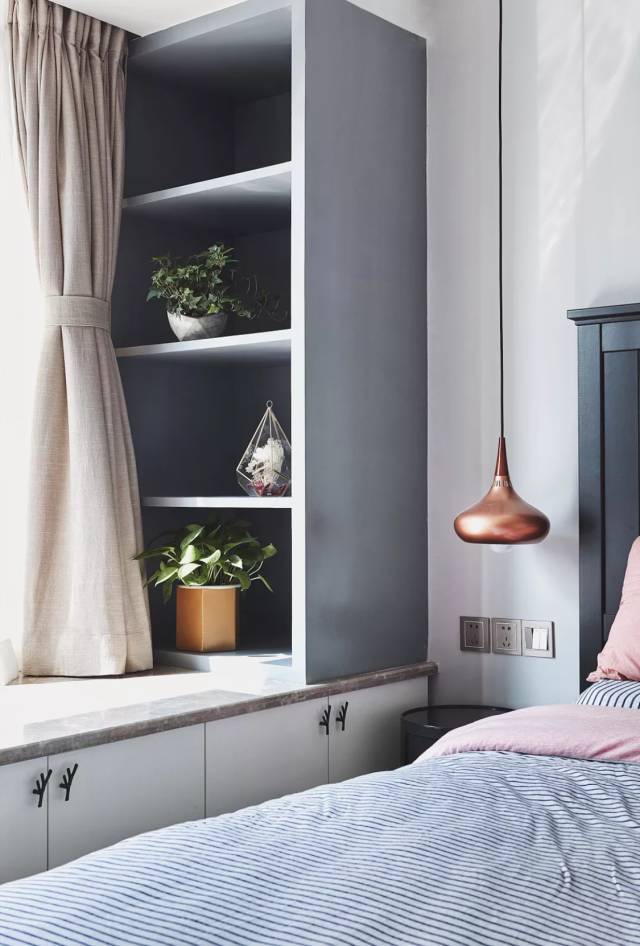 家里擺一盆綠植，
辦公家具家具給生活增添一點小確幸