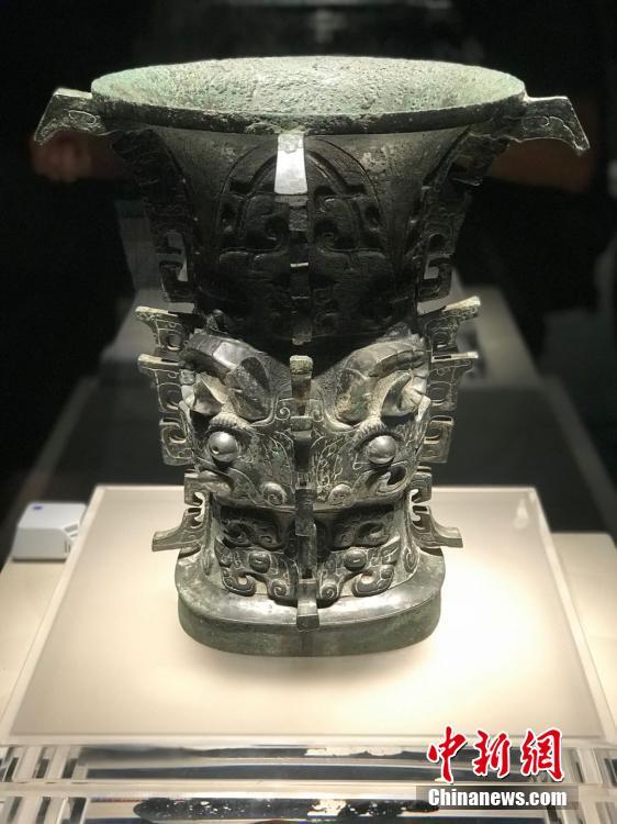 國(guó)家一級(jí)文物“何尊”亮相蓉城