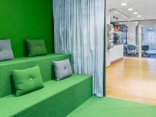 與水相關的辦公環(huán)境賞析